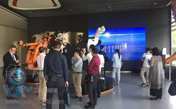 ����ʿ�M�����^������쿨�C���˹��S