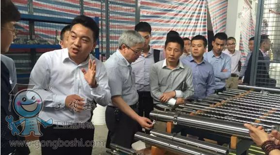 ����ʿ�M�����^������쿨�C���˹��S