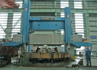 加工中的盾構機刀盤