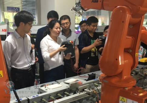 ABB�C���ˌ��١���