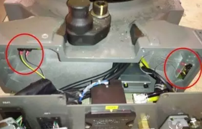 �l�ǿ�R-2000iϵ�ЙC���˱��w��|�Ĳ�ж���E6