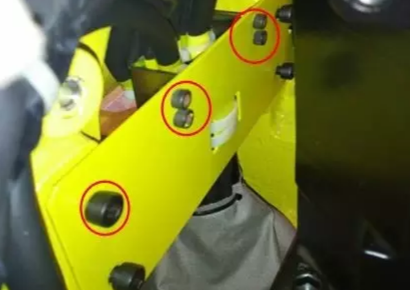 �l�ǿ�R-2000iϵ�ЙC���˱��w��|�Ĳ�ж���E12