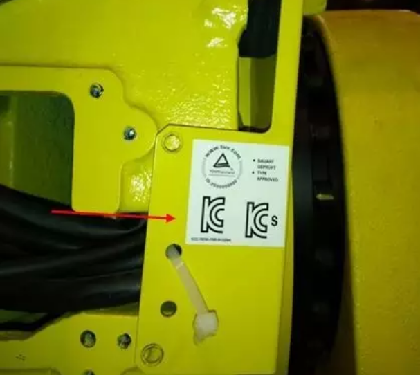 �l�ǿ�R-2000iϵ�ЙC���˱��w��|�Ĳ�ж���E20