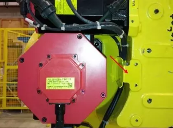 �l�ǿ�R-2000iϵ�ЙC���˱��w��|�Ĳ�ж���E22