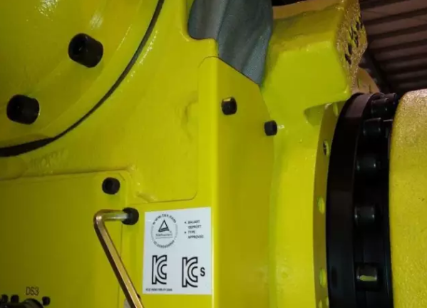 �l�ǿ�R-2000iϵ�ЙC���˱��w��|�İ��b���E13