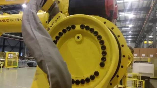 R-2000iB機(jī)器人3年保養(yǎng)-8