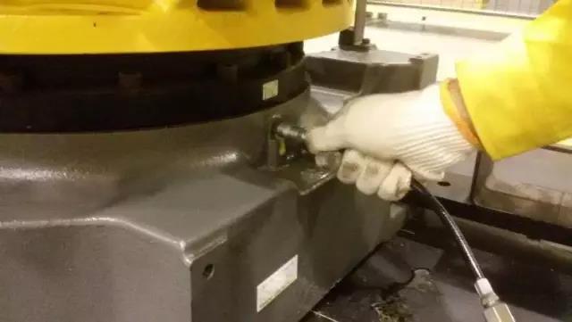 R-2000iB機(jī)器人3年保養(yǎng)-15