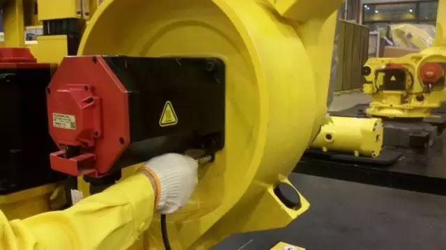 R-2000iB機(jī)器人3年保養(yǎng)-16