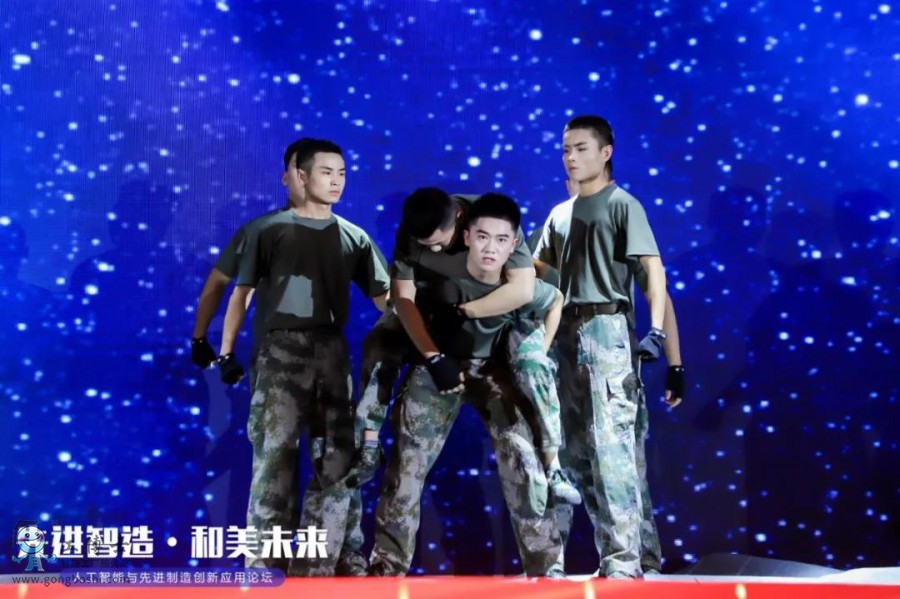 ����ʿ&middot;��뼤��������x����A�M�չ٣�