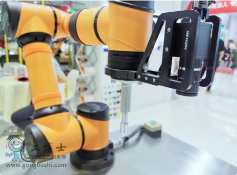 �۲��C����