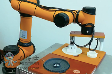 遨博機(jī)器人,遨博協(xié)作機(jī)器人塑料磨具裝配,AUBO機(jī)器人