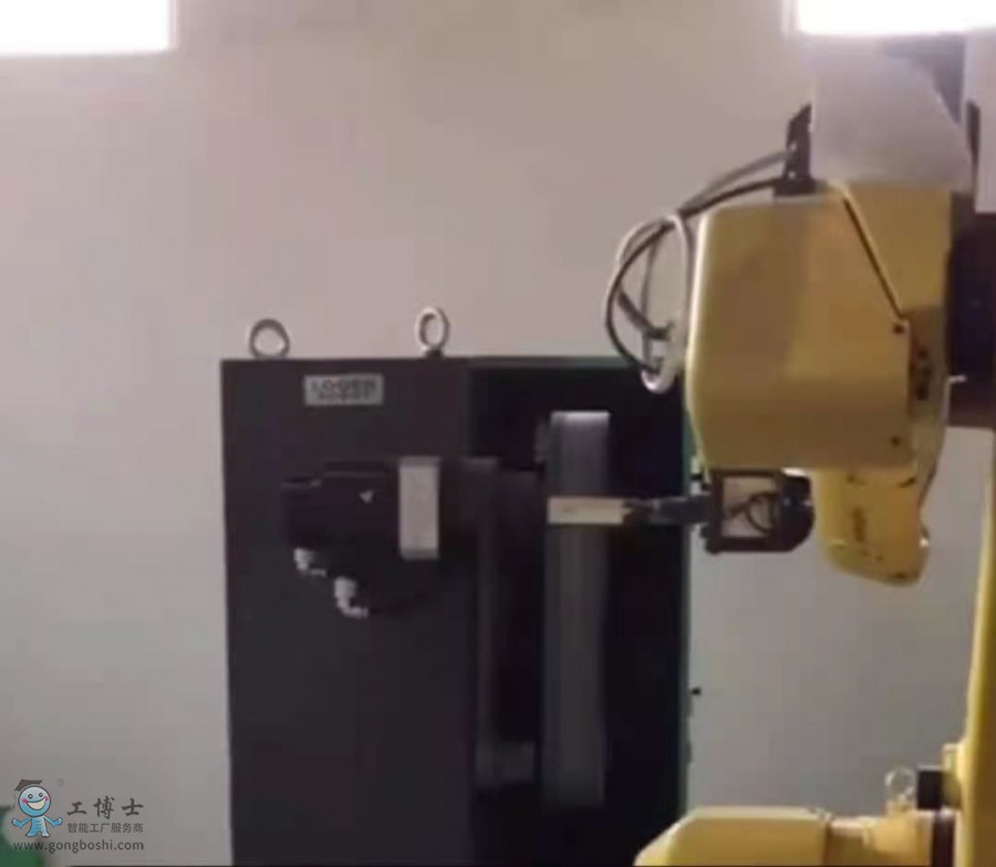 鋅合金方型水龍頭機器人自動化打磨