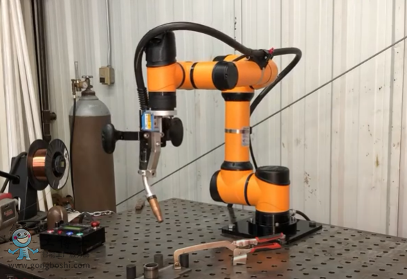 �۲��C����