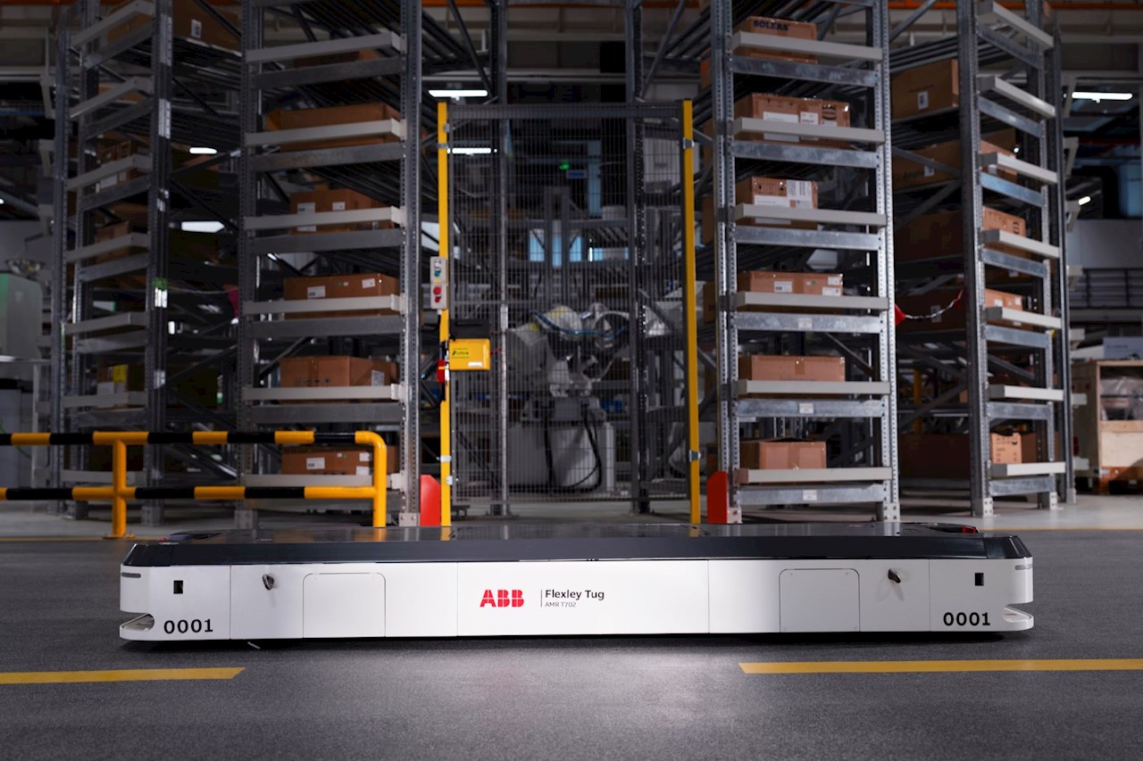 智能全自動化自立倉庫內的自主移動機器人